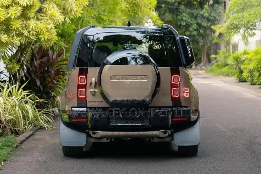 Land Rover Defender X-Dynamic 1of 1 Spec 2026