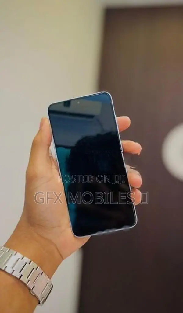 Samsung Galaxy S25 (Used)