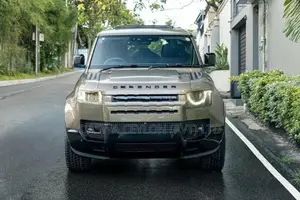 Land Rover Defender P300-X Dynamic 2023
