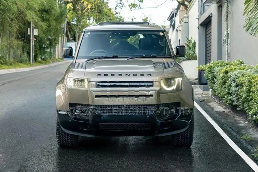 Land Rover Defender P300-X Dynamic 2023