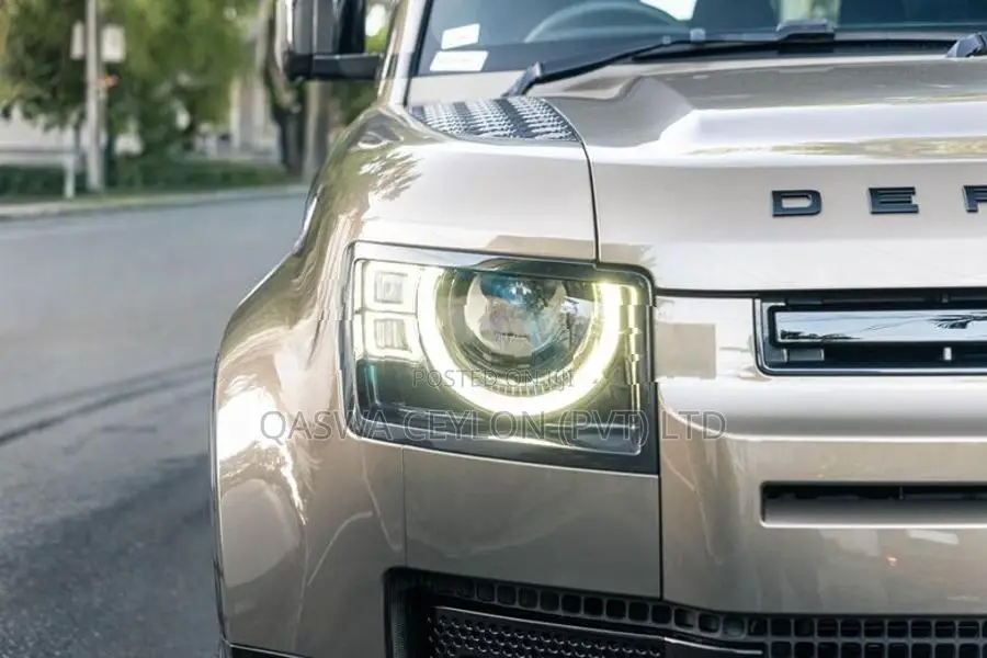 Land Rover Defender P300-X Dynamic 2023