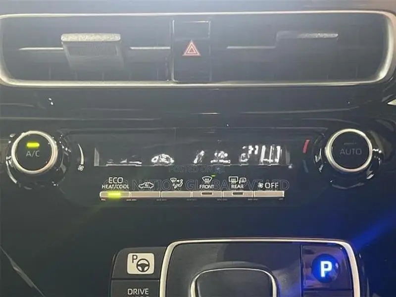 Toyota Aqua G Grade 2025