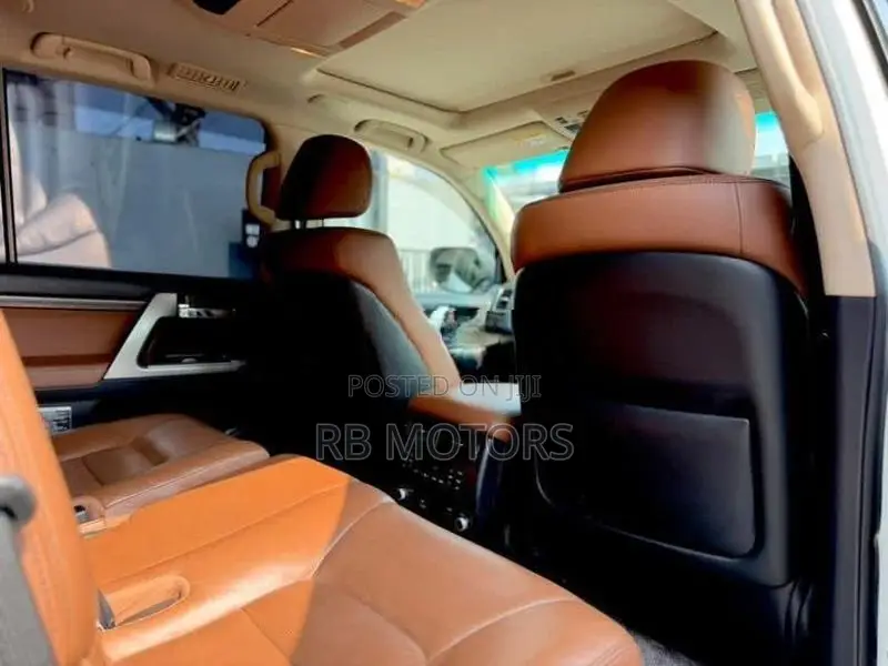 Toyota Land Cruiser Sahara ZX Bruno Cross 2015