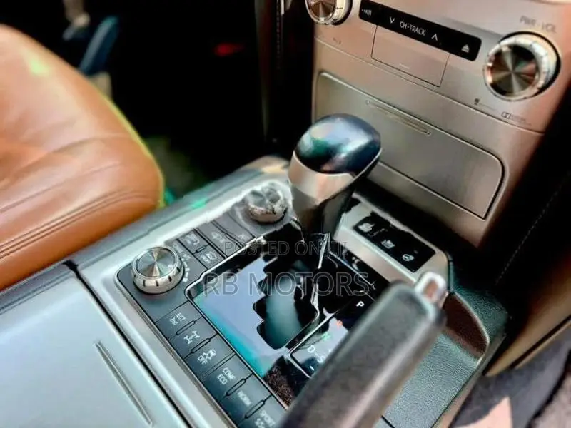Toyota Land Cruiser Sahara ZX Bruno Cross 2015