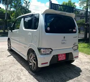 Suzuki Wagon R custom ZX 2026