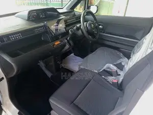 Suzuki Wagon R custom ZX 2026