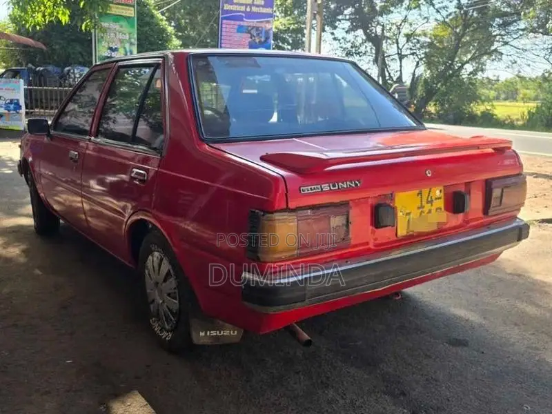 Nissan Sunny HB11 1986