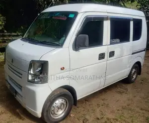 Suzuki Every 2012