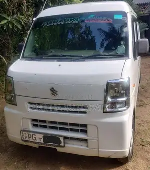 Suzuki Every 2012