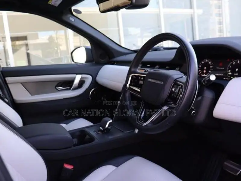 Land Rover Discovery Sport Dynamic HSE P300e 2025