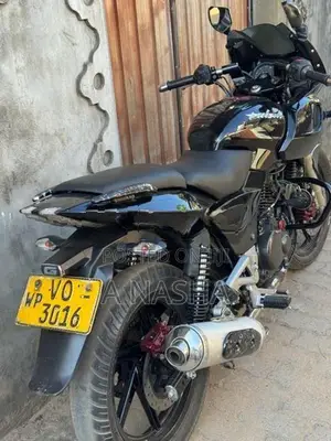 Bajaj Pulsar 220F 2010