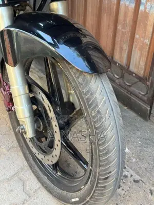 Bajaj Pulsar 220F 2010