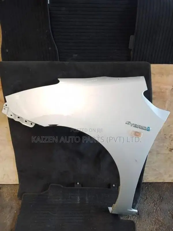 Toyota Prius 20 Fender