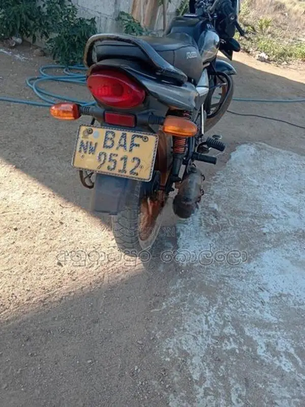 Bajaj Platina 100 2013
