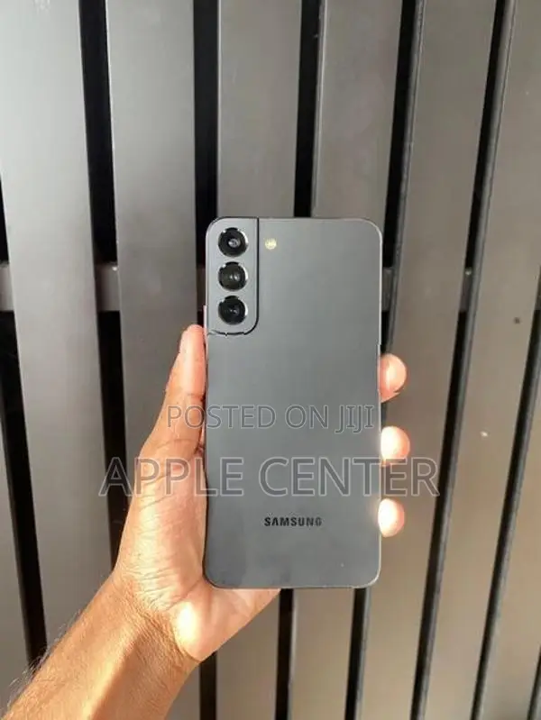 Samsung Galaxy S22+ (Used)