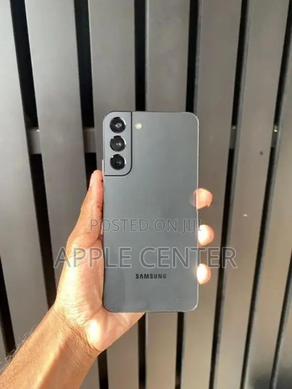 Samsung Galaxy S22+ (Used)