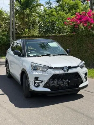 Toyota Raize Z Hybrid 2025