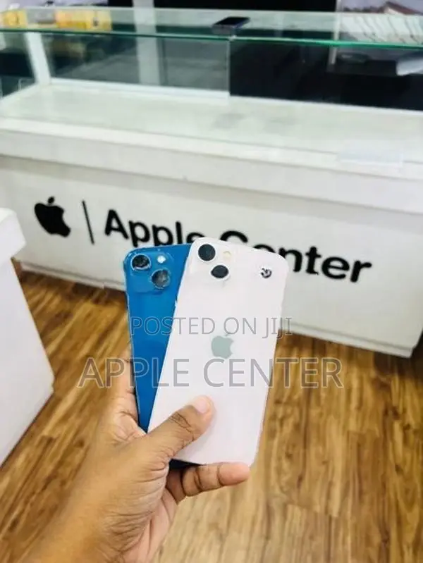 Apple iPhone 13 (Used)
