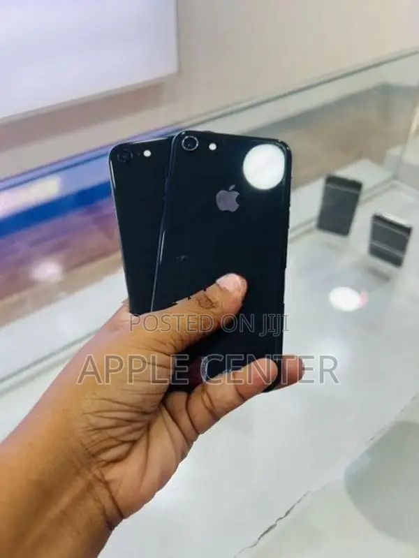 Apple iPhone 8 (Used)