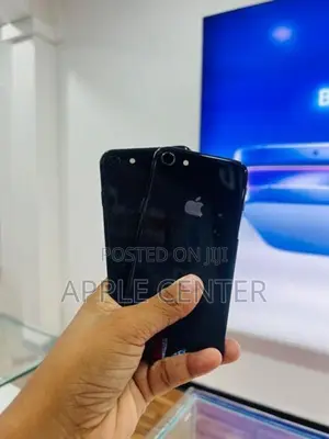 Apple iPhone 8 (Used)