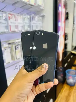 Apple iPhone 8 (Used)