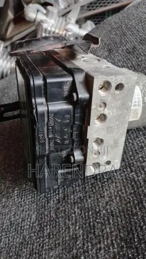 Honda Vezel ABS unit