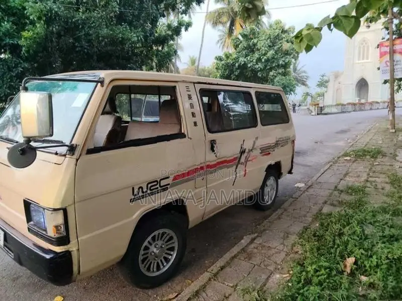 Mitsubishi Delica 1980