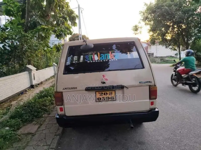 Mitsubishi Delica 1980