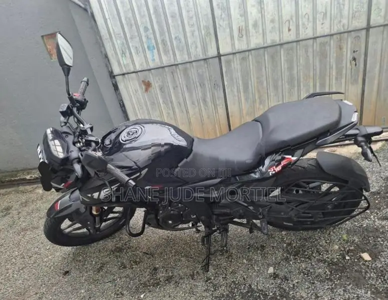 Bajaj Pulsar N160 2025
