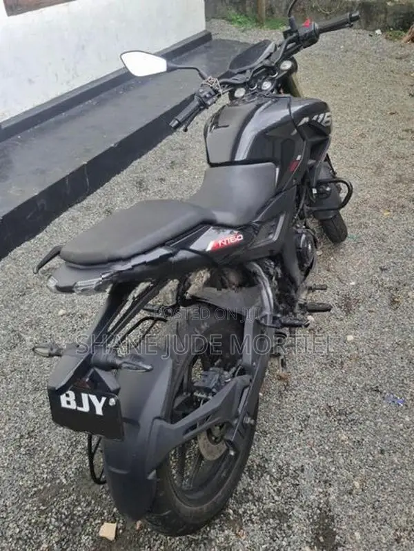 Bajaj Pulsar N160 2025