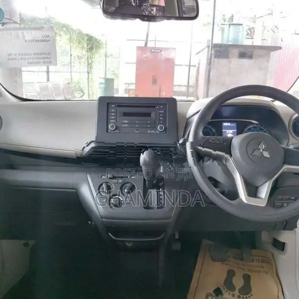 Mitsubishi eK Wagon M 2023