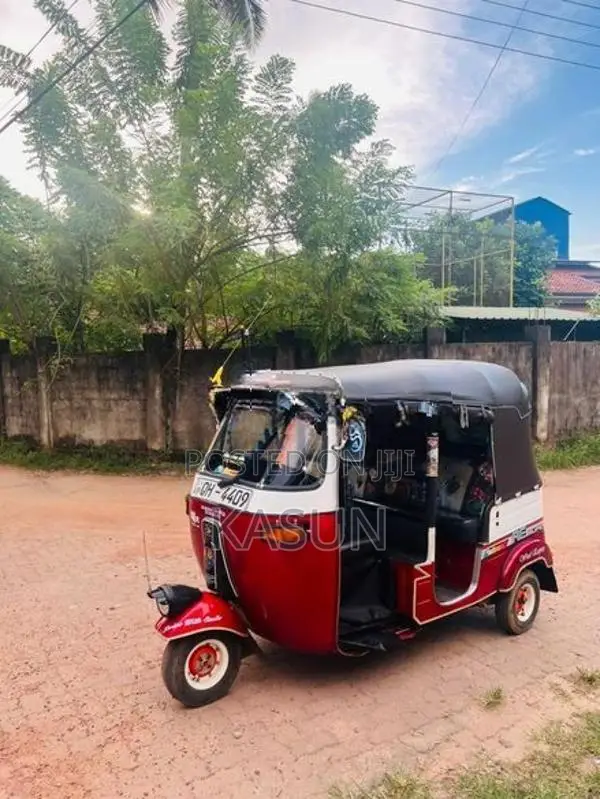 Bajaj RE 2006