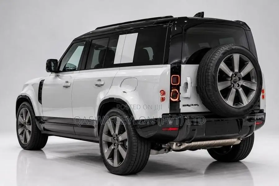 Land Rover Defender P300e-HSE PHEV 2026