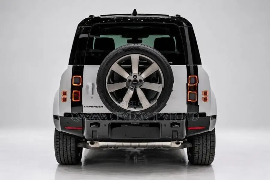 Land Rover Defender P300e-HSE PHEV 2026