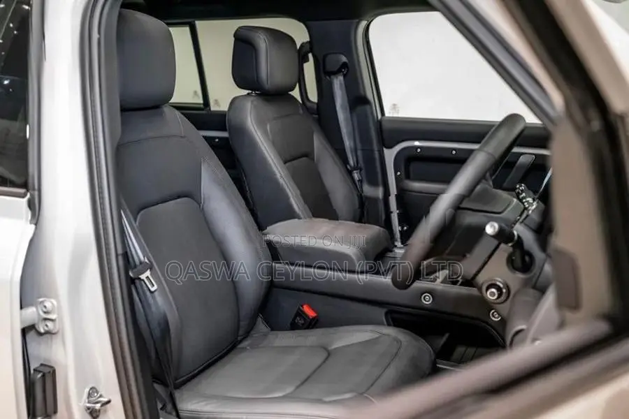 Land Rover Defender P300e-HSE PHEV 2026