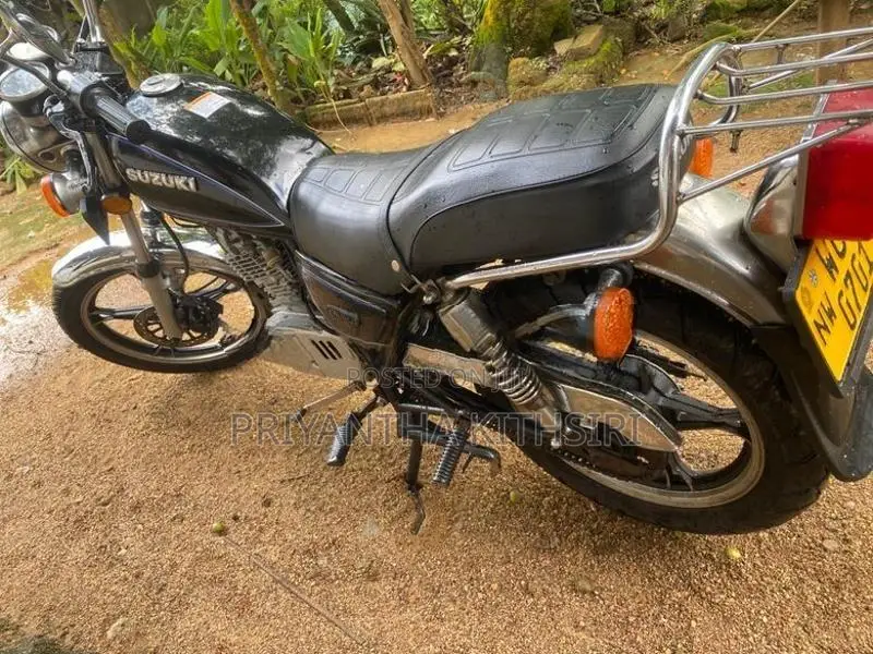 Suzuki GN 125 2011