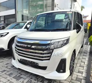 Toyota Roomy Custom G 2024