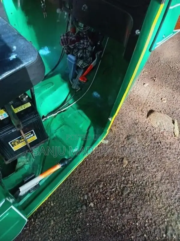 Bajaj RE Three Wheeler 2011
