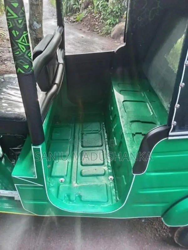 Bajaj RE Three Wheeler 2011