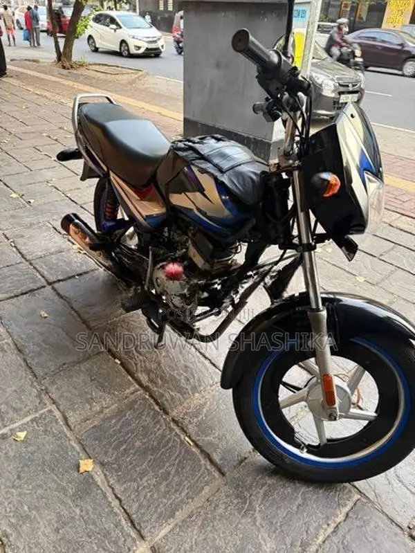 Bajaj CT100 2025