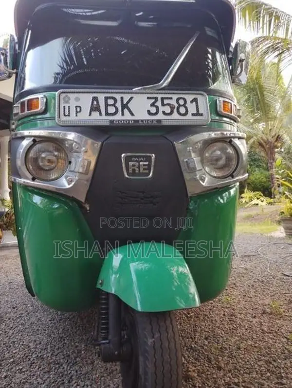Bajaj RE 2016