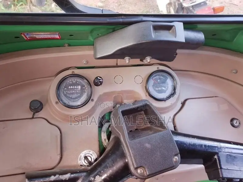 Bajaj RE 2016