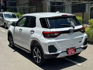 Toyota Raize Z Hybrid auto (p) 2025