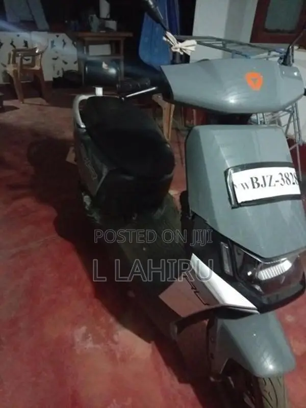 Yadea E8S 2025