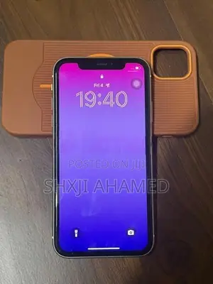 Apple iPhone 11 (Used)