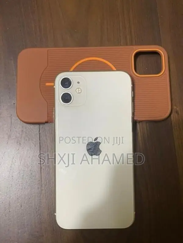 Apple iPhone 11 (Used)
