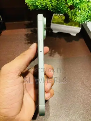 Apple iPhone 15 (Used)