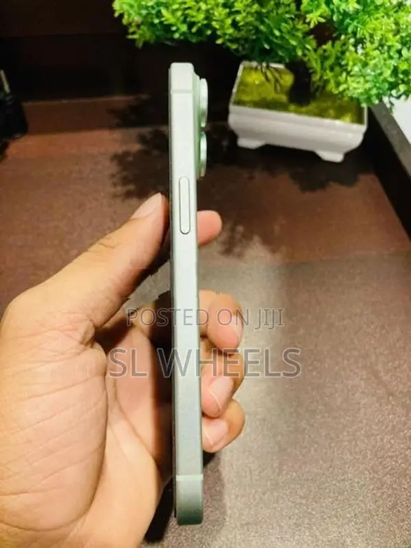 Apple iPhone 15 (Used)