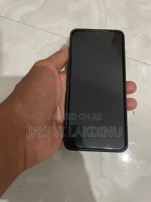 Samsung Galaxy S20 5G (Used)