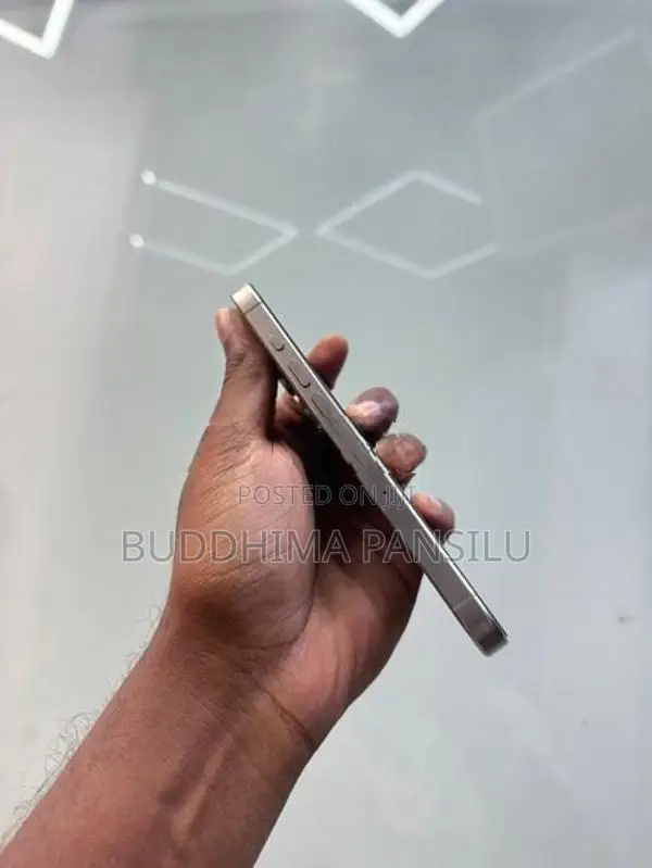 Apple iPhone 15 Pro (Used)